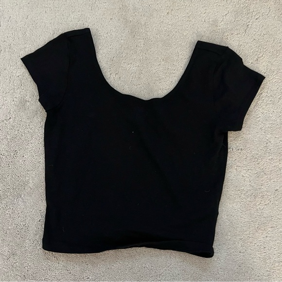 Garage Black Crop Top - Picture 2 of 3